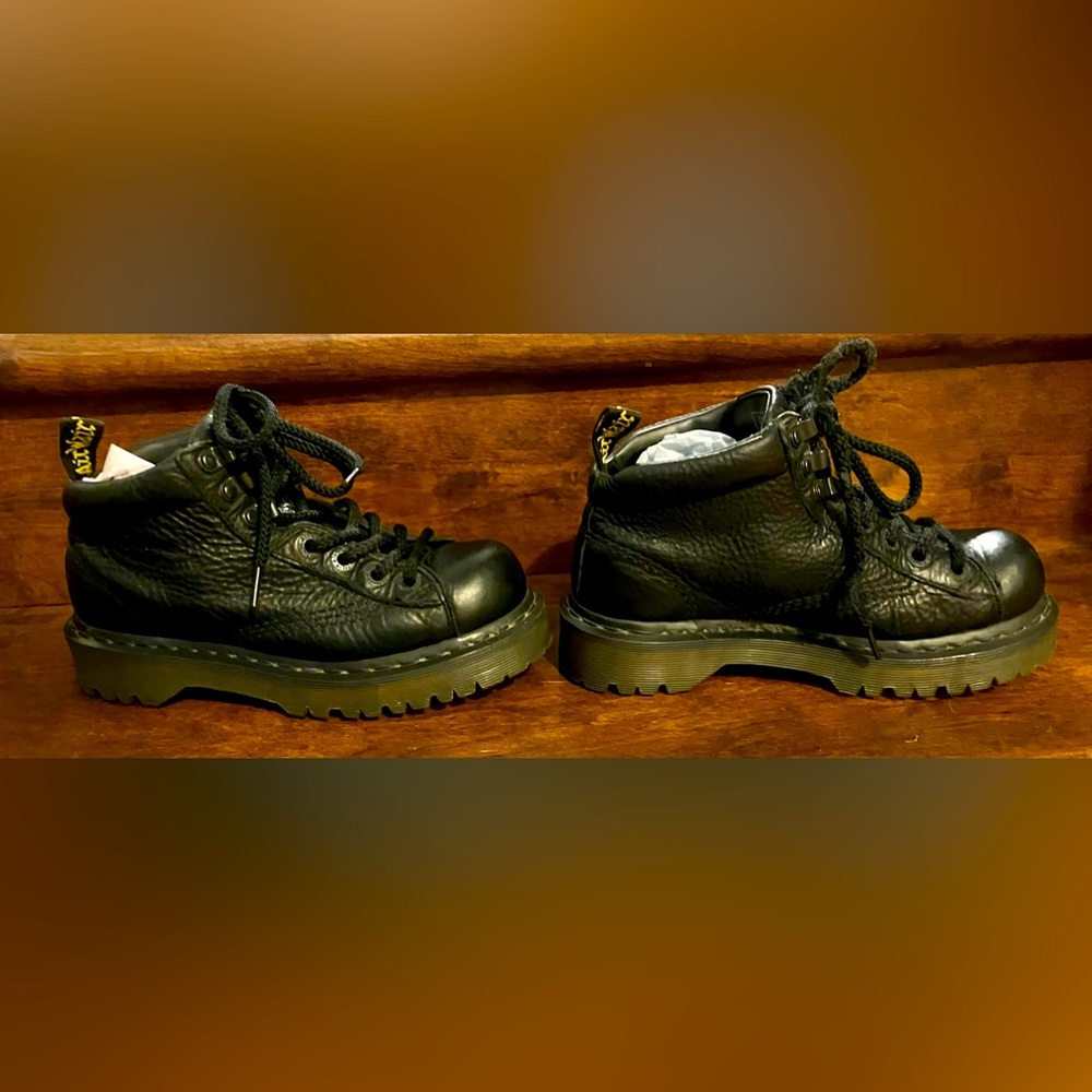 Vintage’90’s black leather Doc Marten boots. Size 5-6 women’s. Great condition!